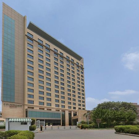 Courtyard By Marriott Gurugram Downtown Otel Gurgaon Dış mekan fotoğraf