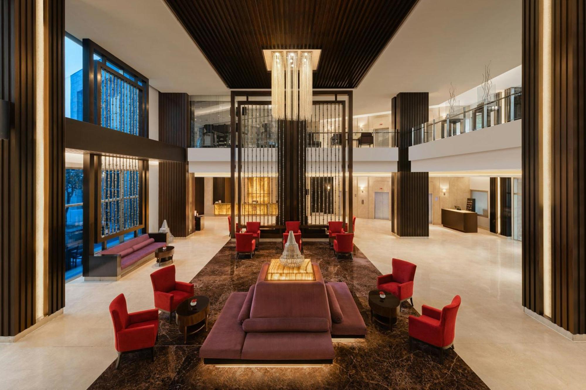 Courtyard By Marriott Gurugram Downtown Otel Gurgaon Dış mekan fotoğraf